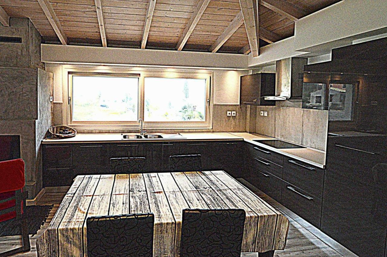 Wood Metal Glass Kontokali Ngoại thất bức ảnh